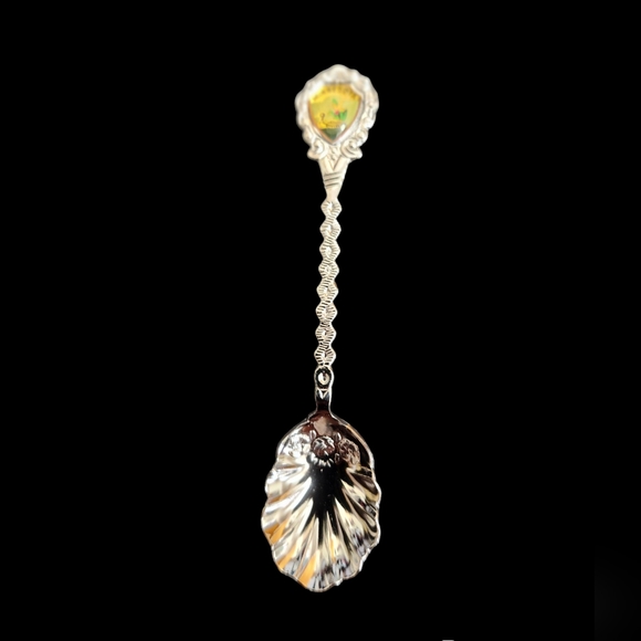 Three Vintage Minnesota souvenir spoons - Picture 5 of 10